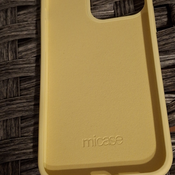 Iphone case - Picture 3 of 3